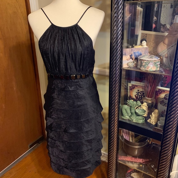 Adrianna Papell Dresses & Skirts - ❤️❤️❤️Adrianna Papell Little Black Dress 8